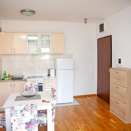 Apartament Lora Cetinjska18