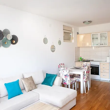 Lora Cetinjska18 Apartament *